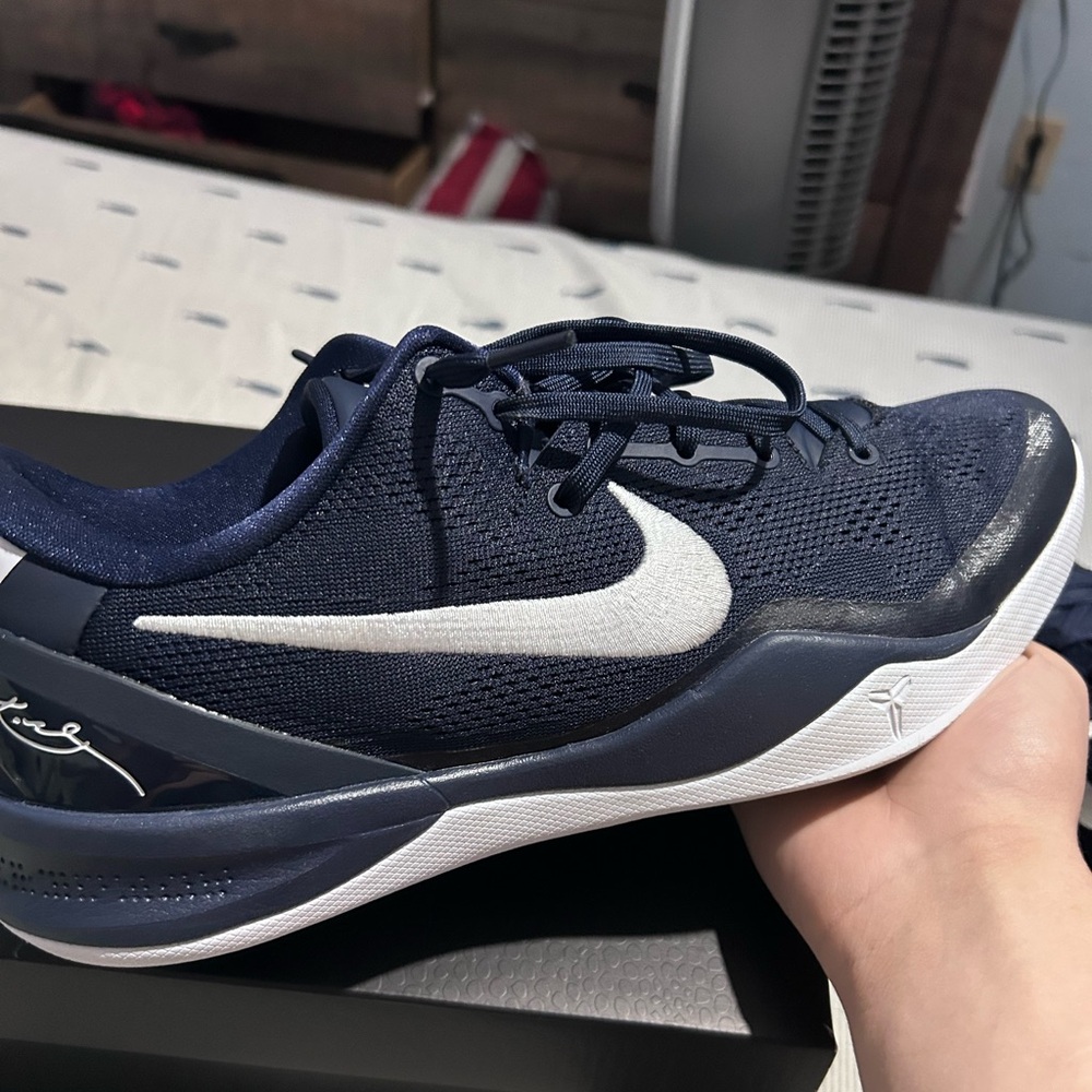 Kobe 8 College Navy